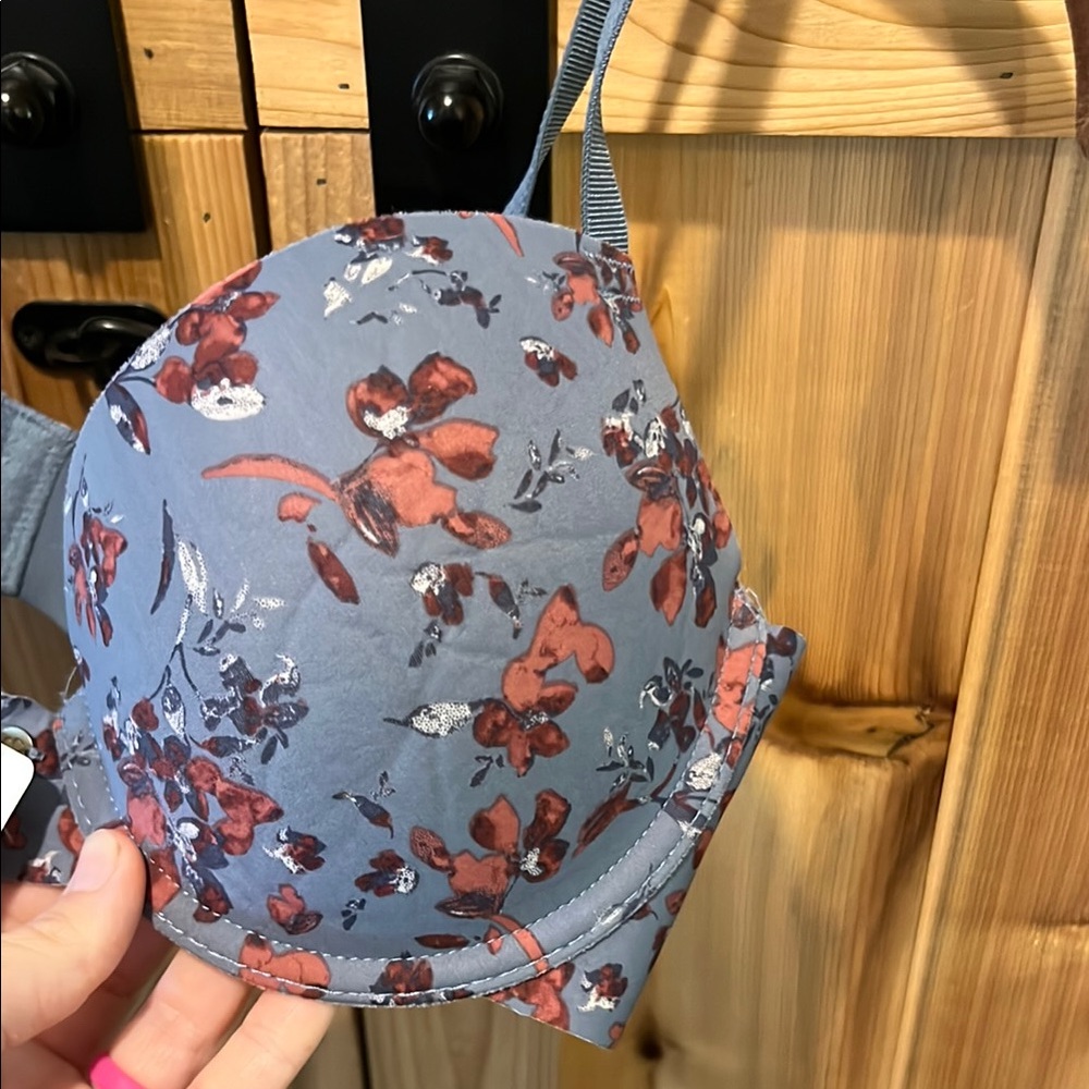 Lucky Brand Dusty Blue Floral Underwire Bra with Maroon Accents - Picture 4 of 11